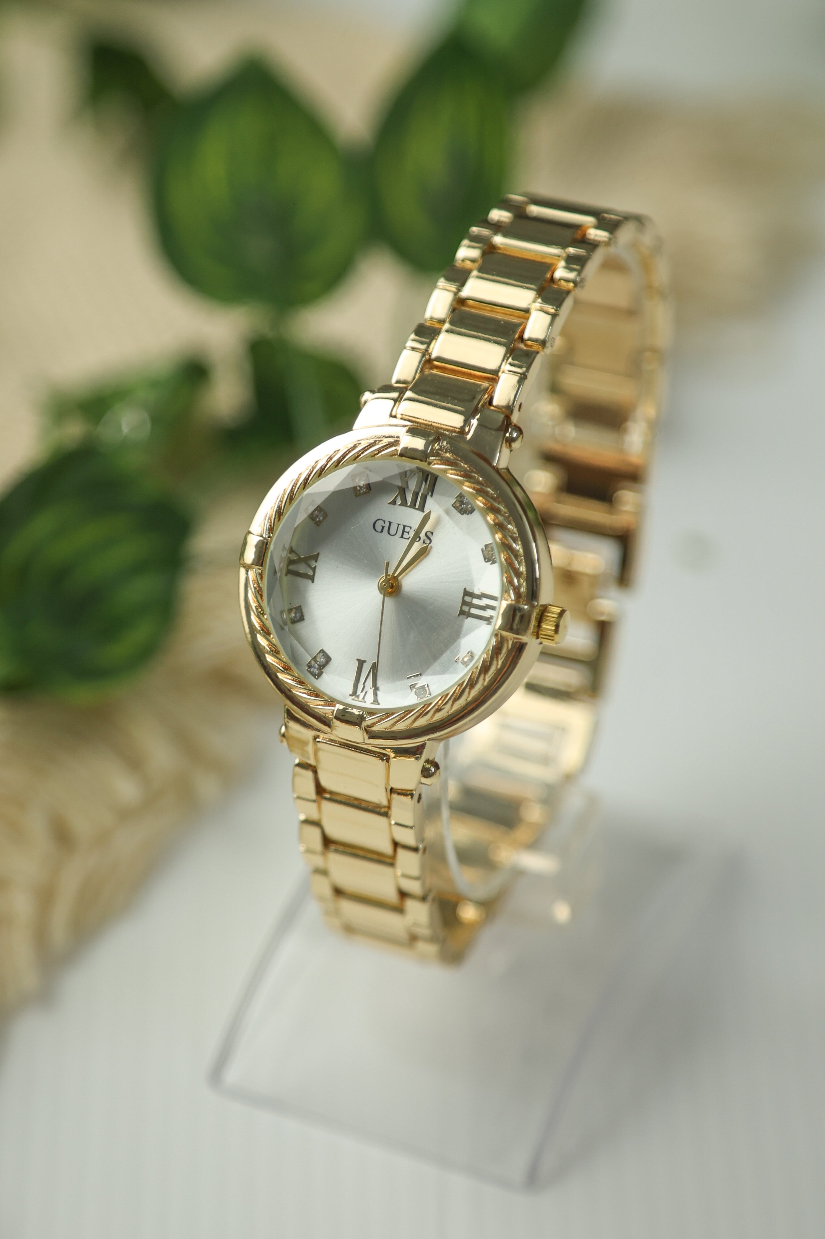 Guess Roman Gold