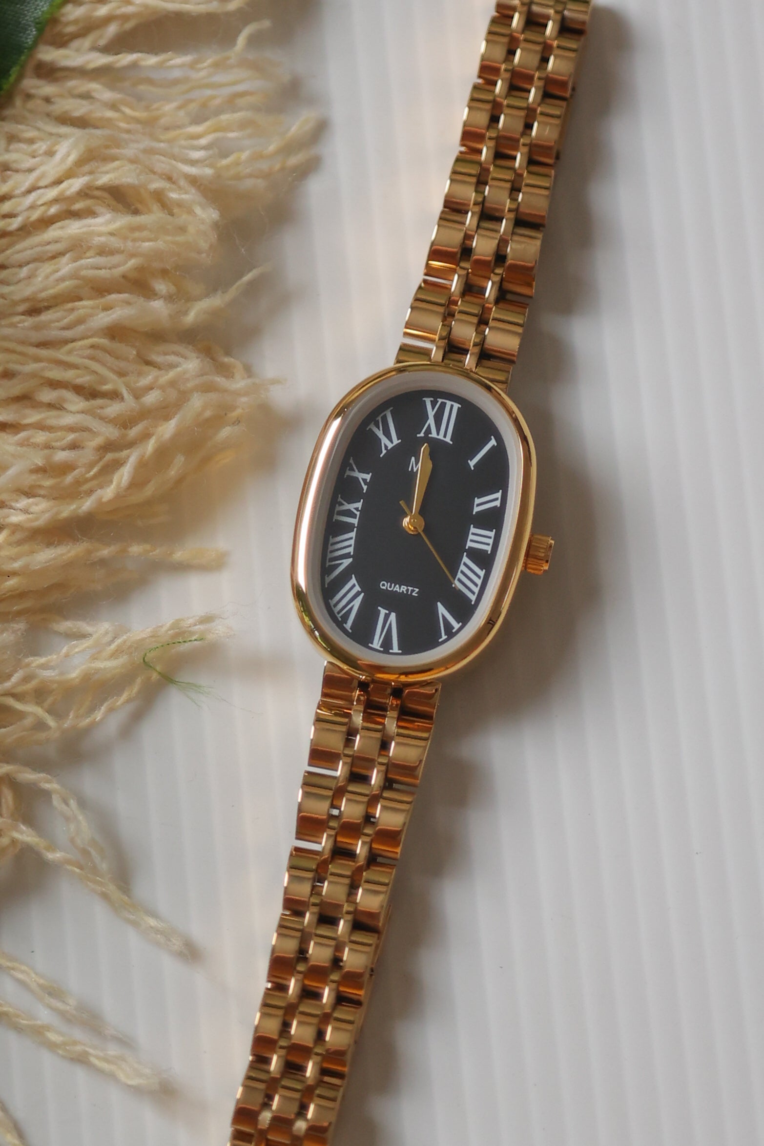 Midi Oval Black